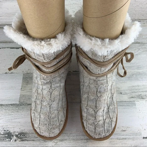 MUK LUKS Tan Grey Sweater Knit Booties Size 11 - Picture 2 of 10